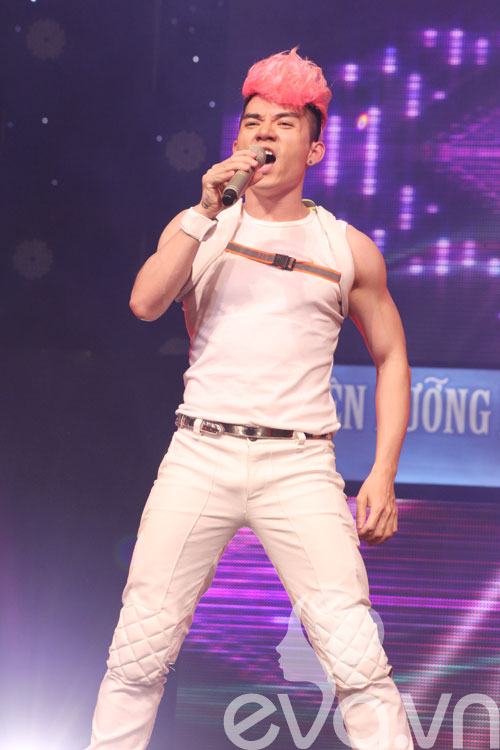 Mỹ Tâm "cháy" trong đêm Âm nhạc và bước nhảy - 18