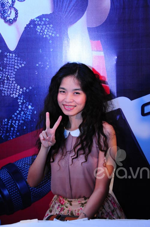 Bảo Anh xinh tươi đi họp fan - 10