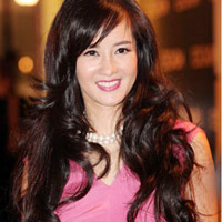 Hồng Nhung: "Chồng khuyên đừng khoe con"