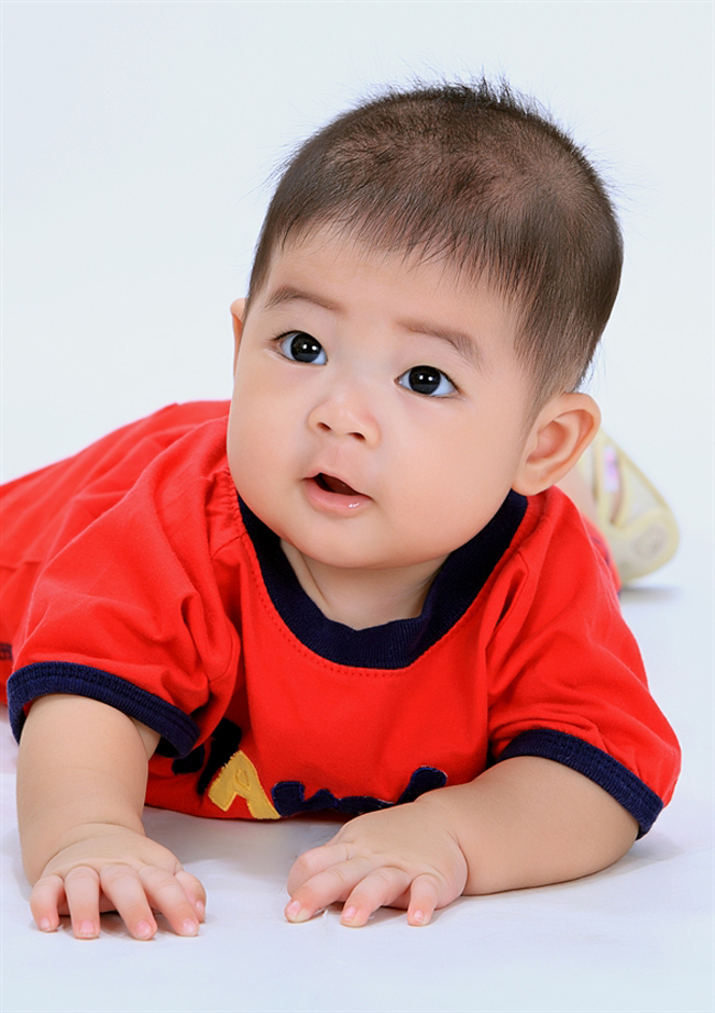 Bé Sóc yêu dấu & quot;líu lo & quot; suốt ngày