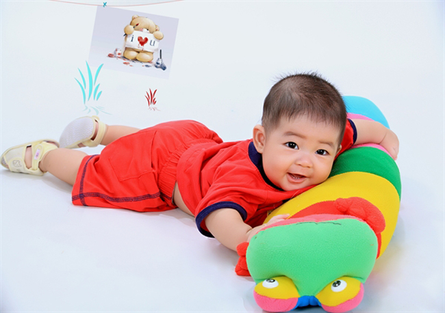 Bé Sóc yêu dấu & quot;líu lo & quot; suốt ngày