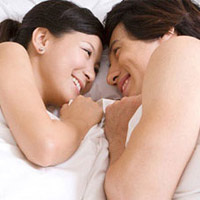 Người đau lưng "yêu" kiểu gì cho khoái?