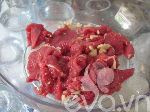 Quen mà lạ thịt bò xào dưa chua - 2