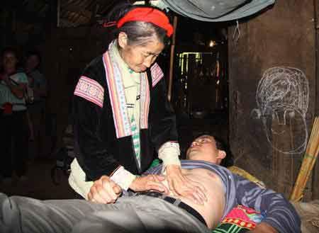 Kì lạ bài thuốc chữa từ vô sinh thành 'vỡ kế hoạch' - 2