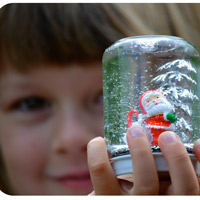 Làm quả cầu tuyết tặng bé đón Noel