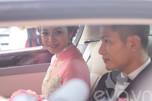 Jennifer Phạm hạnh phúc về nhà chồng - 6