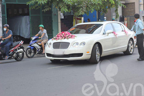Jennifer Phạm hạnh phúc về nhà chồng - 1
