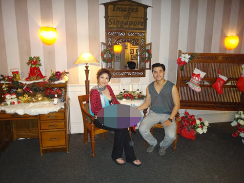Vũ Hoàng Việt khoe ảnh Noel cùng "bồ già tỷ phú" - 3