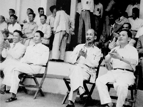nhung buc anh lich su ve dai tuong vo nguyen giap - 6