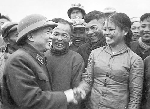 nhung buc anh lich su ve dai tuong vo nguyen giap - 8