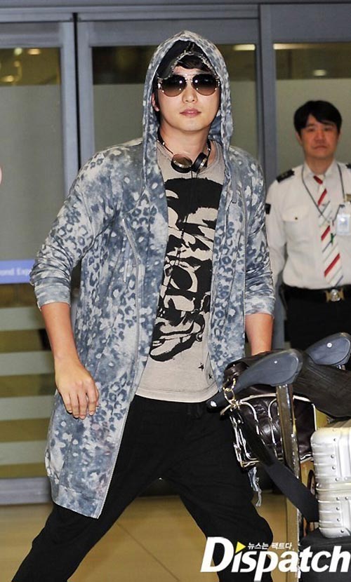 park shi hoo "phat tuong" sau scandal cuong dam - 2