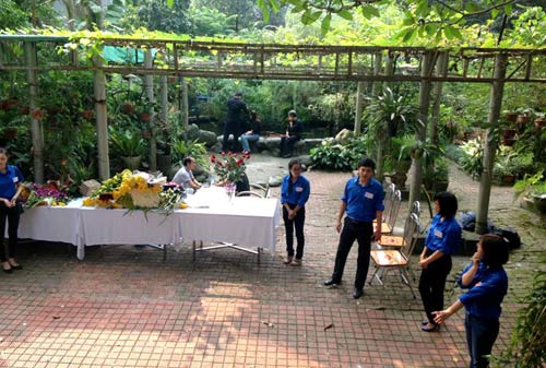 Dòng người vào thăm, vĩnh biệt Tướng Giáp - 13
