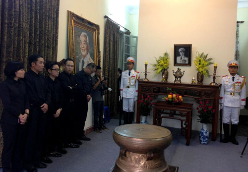 Dòng người vào thăm, vĩnh biệt Tướng Giáp - 2
