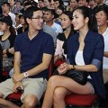 Làng sao - Tăng Thanh Hà cùng chồng đi xem đấm bốc