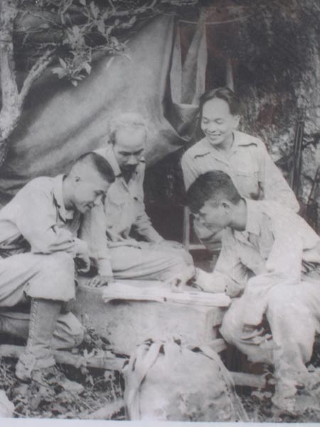 nhung buc anh dac biet hiem ve tuong giap - 12