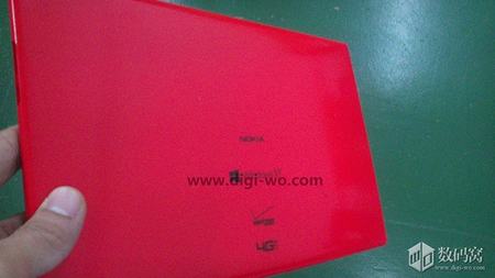 Máy tính bảng Lumia 2520 của Nokia lộ phiên bản màu xanh - 2