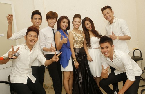 ha ho, le quyen dong long huong ve mien trung - 12