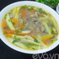 Bếp Eva - Canh trùng trục nấu me chua hấp dẫn