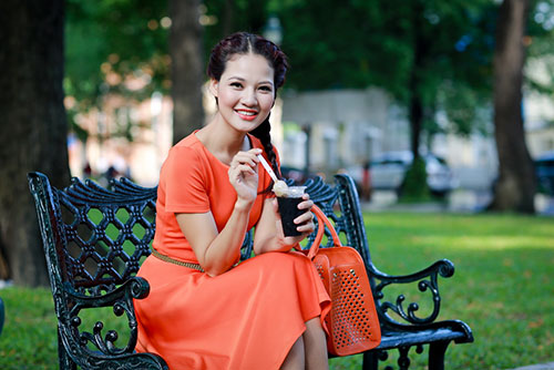 tran thi quynh ruc ro sac cam trong nang sai gon - 1