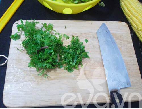 Nóng hổi bánh ngô chiên giòn - 3