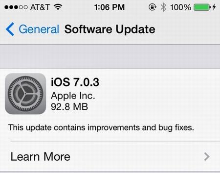 apple am tham cap nhat phien ban moi ios 7.0.3 sua loi imessage - 1
