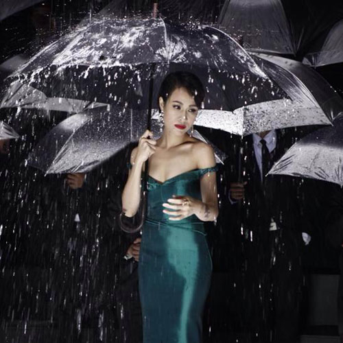 uyen linh: "chu hien tuong da dong khung toi" - 3