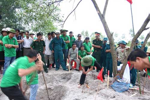 kich ban boc mo liet si cua "cau thuy" - 1