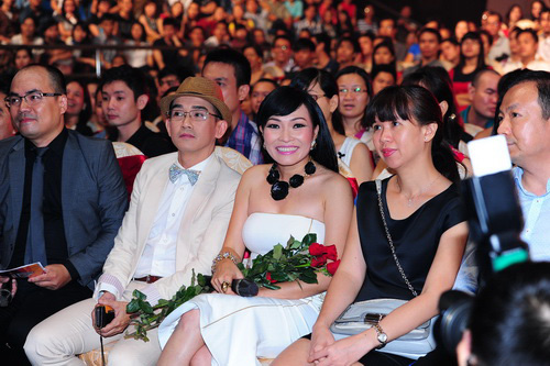phuong thanh sẽ sinh con trai trong nam 2014 - 19