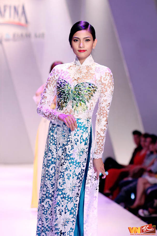 Trương Thị May tỏa sáng trên sàn catwalk