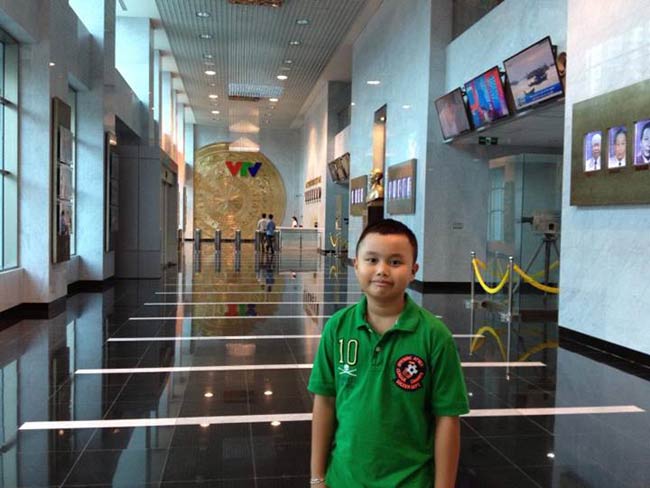 Đáng yêu như con BTV Hoa Thanh Tùng