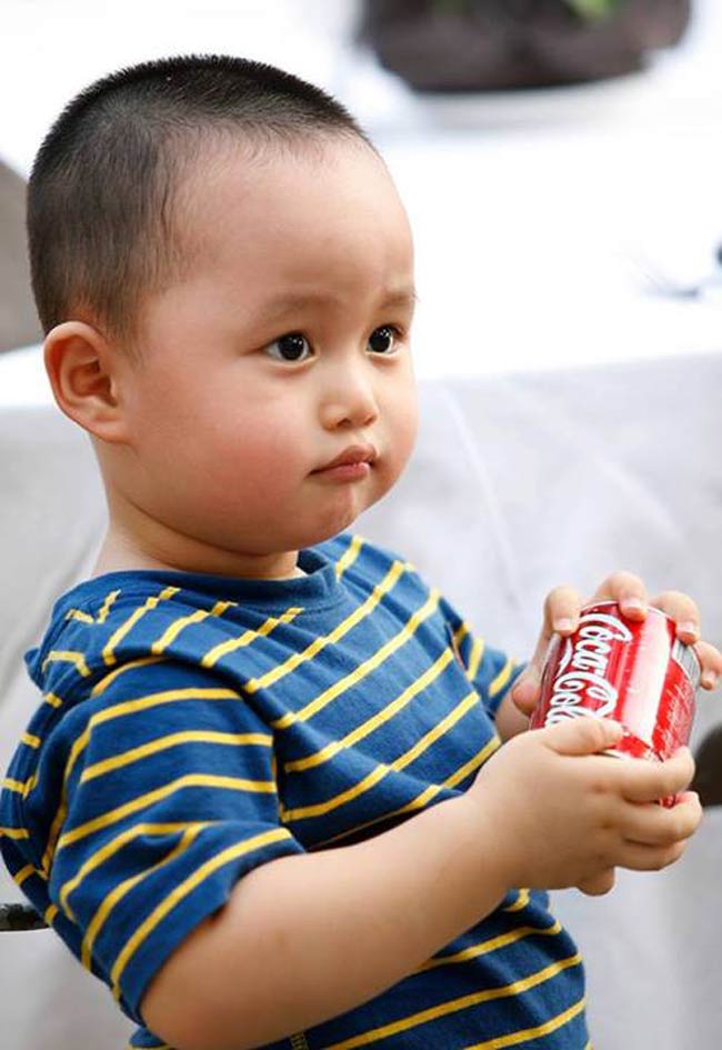 Đáng yêu như con BTV Hoa Thanh Tùng