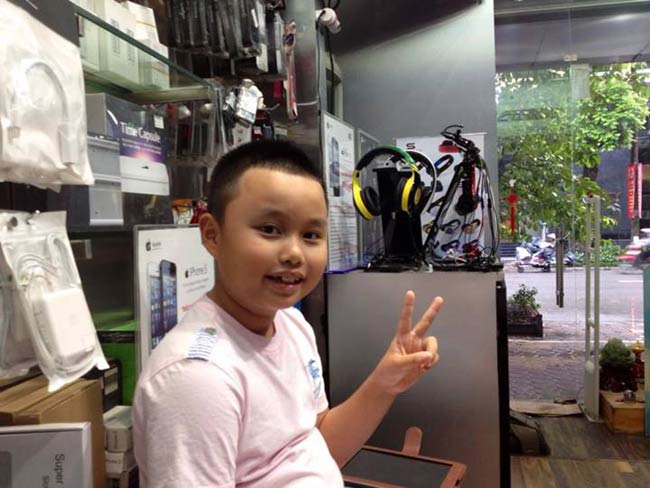 Đáng yêu như con BTV Hoa Thanh Tùng