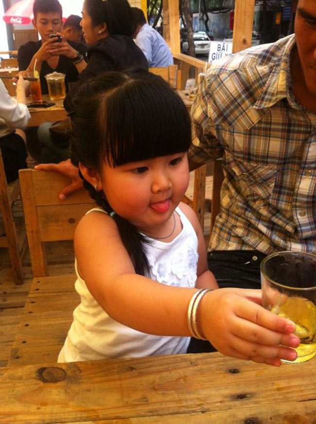 Ngắm con gái Phan Thanh Bình & quot;xinh như hoa & quot;