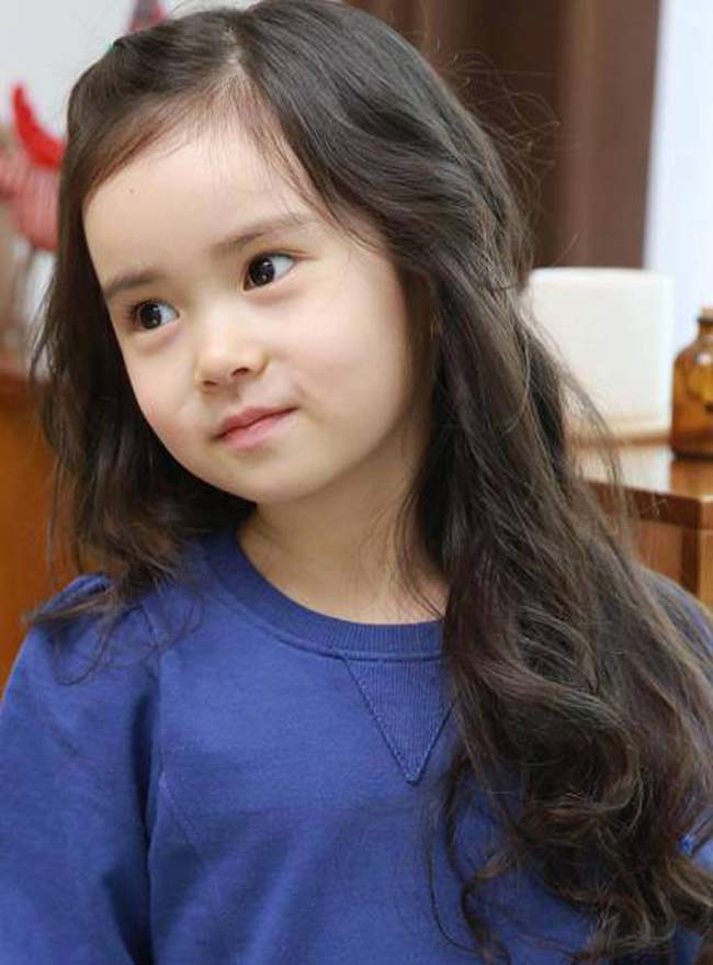 Hotgirl tiểu học đẹp như gái 20