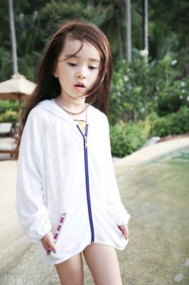 Hotgirl tiểu học đẹp như gái 20