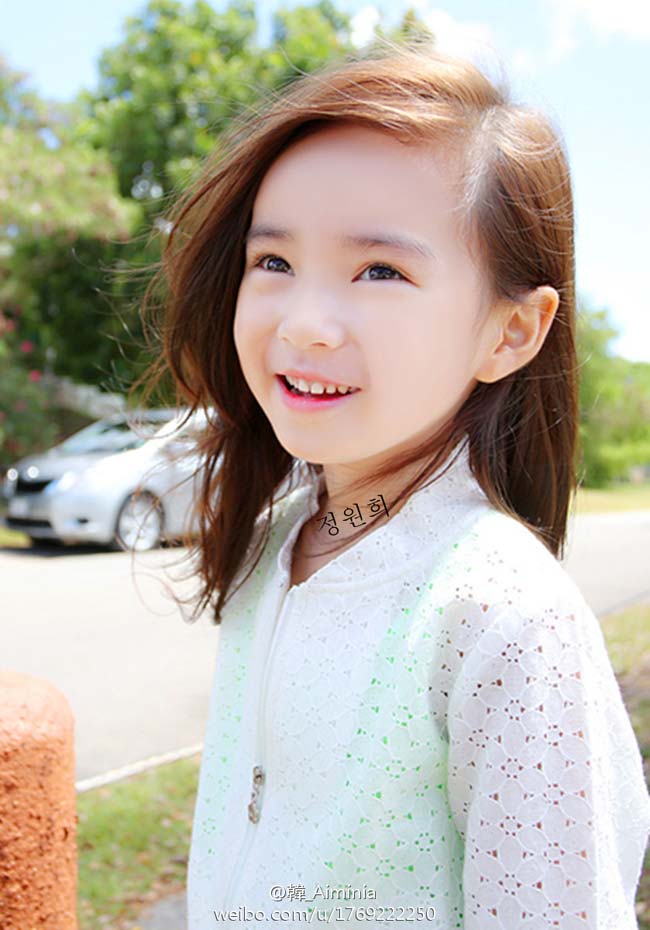 Hotgirl tiểu học đẹp như gái 20