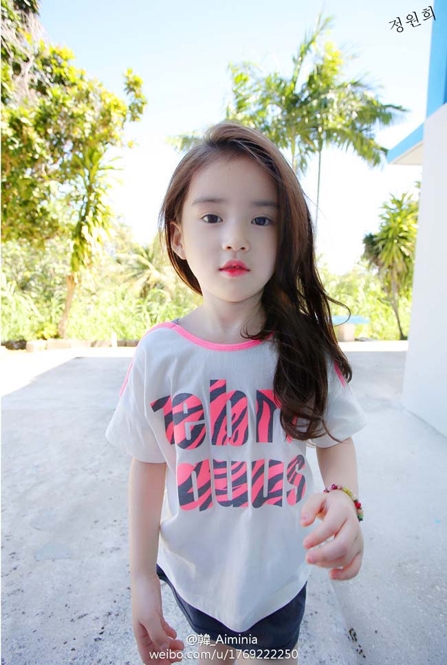 Hotgirl tiểu học đẹp như gái 20