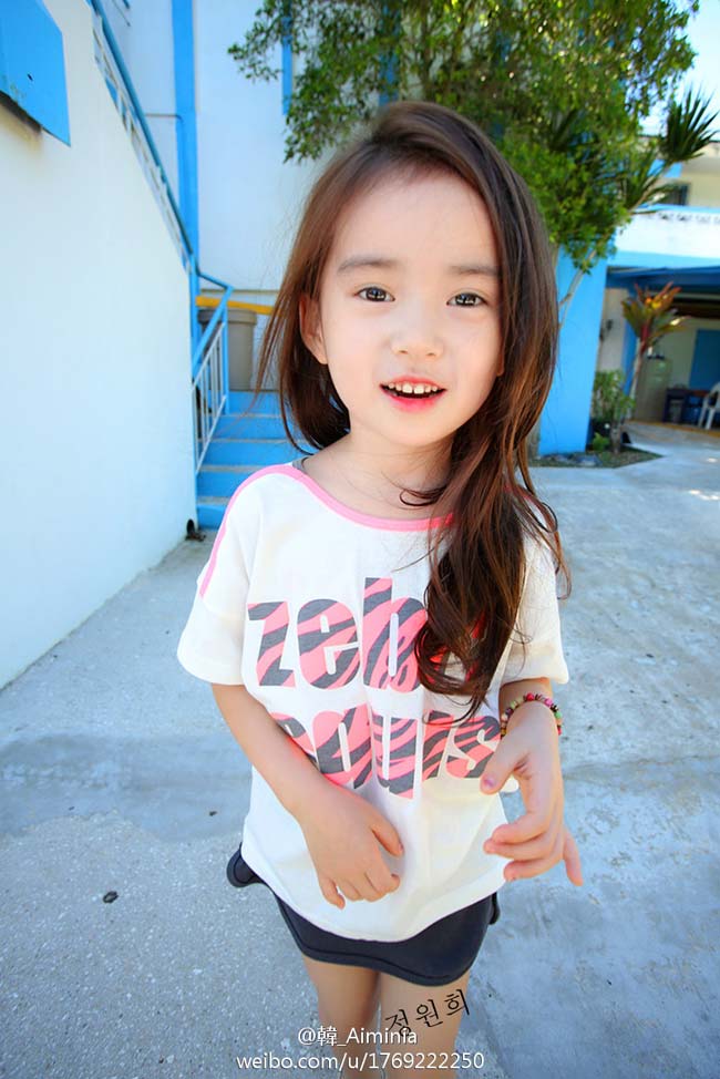 Hotgirl tiểu học đẹp như gái 20