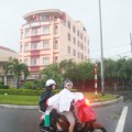 Tin tức - Dân "chạy" vào khách sạn tránh bão Haiyan