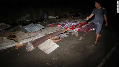 sieu bao haiyan: 10.000 nguoi chet o philippines? - 1