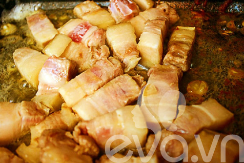 ngon com voi thit kho khoai mon - 3