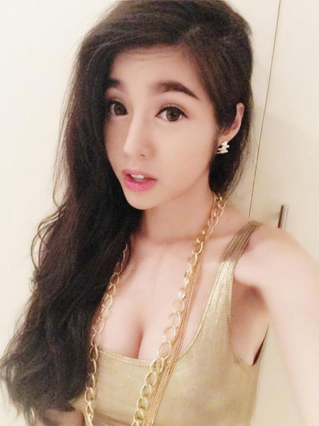 phi thanh van khoe chan thon dai - 3
