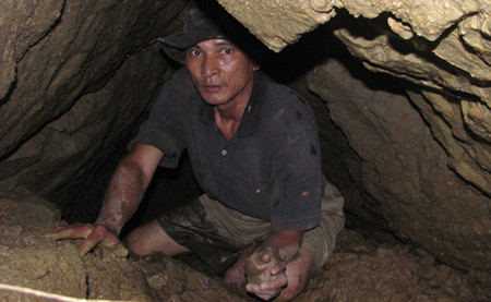 mo doi doi, lung suc di tim kho bau co - 3
