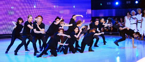 giam khao got to dance thieu... dam me - 1