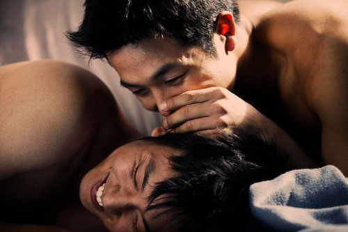 nhung canh yeu dong tinh nong trong phim han - 3