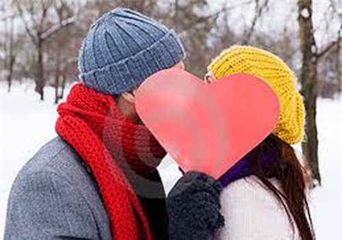 dong den roi, minh hen ho di anh! - 1