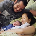 Bà bầu - Ngưỡng mộ chồng tự đỡ đẻ cho vợ