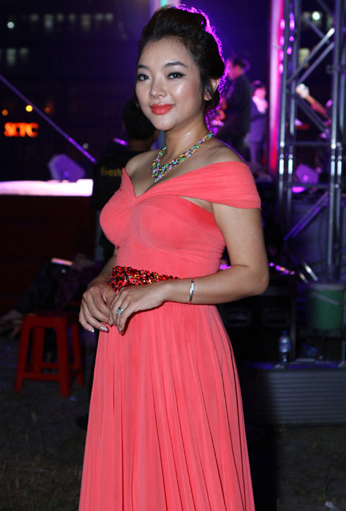 hoang my thieu tinh te, phuong anh don cam? - 4