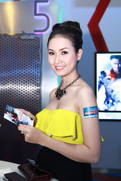 hoang my thieu tinh te, phuong anh don cam? - 12
