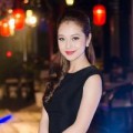 Làng sao - Ngắm vẻ đẹp "trăng rằm" của Jennifer Phạm
